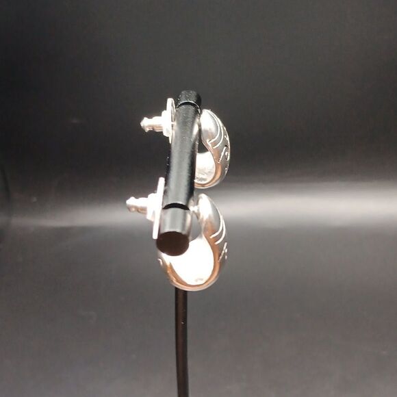 Beautiful Quality Silver Chunky Post Earrings - Picture 3 of 6